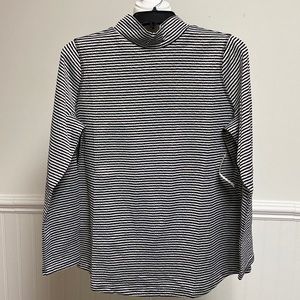 Chico’s mock neck Tunic M  Black